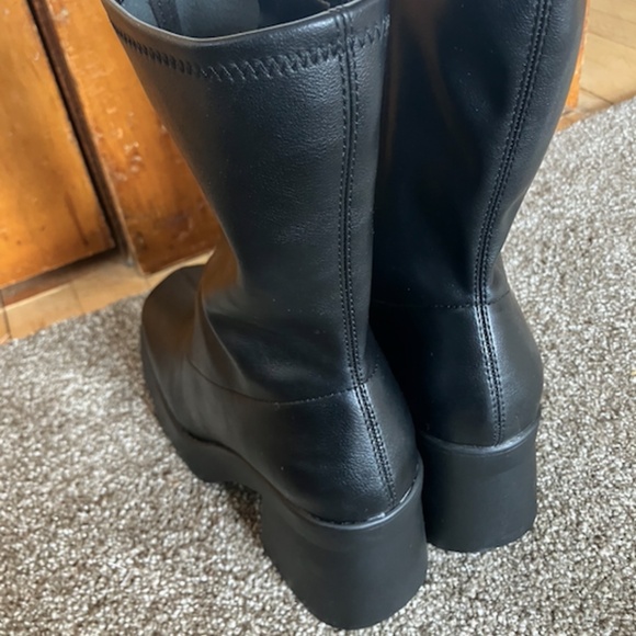 Steve Madden Klayton Black Boots - Picture 3 of 6